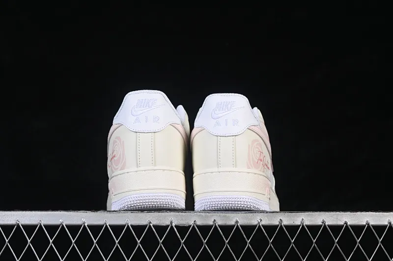 All categories Nk Air Force 1 Air Force series Nk Air Force 1 Low Air Force low-top Nike Air Force 1'07 Low Two-dimensional theme Rose Kiss Air Force 1 low-top casual sneakers ZH0316-150